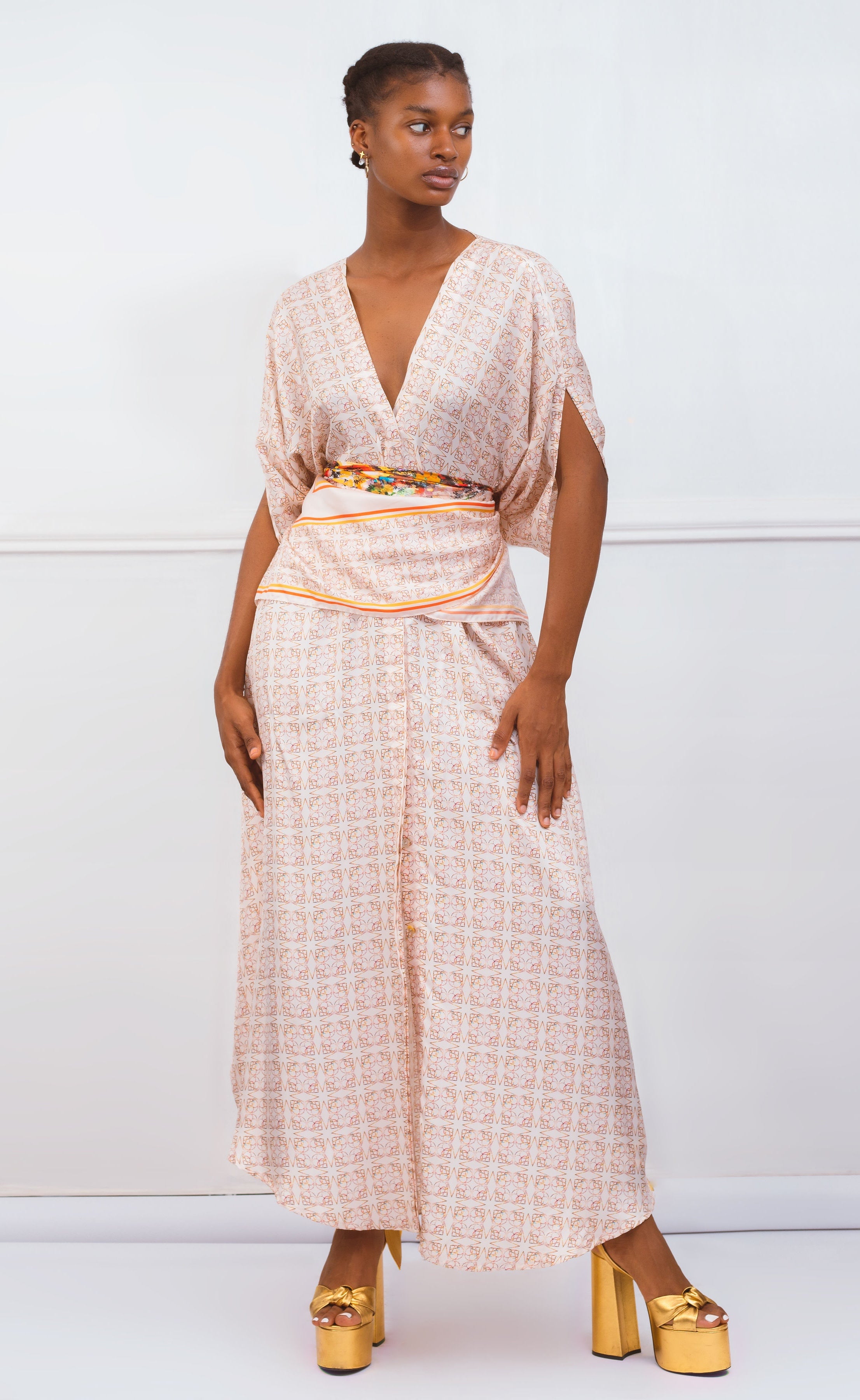 Mirella Beige printed silk twill kaftan – Mirellabroggidaughters